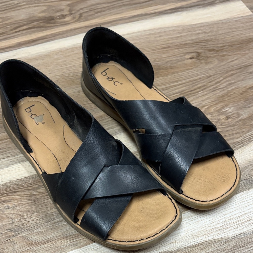 b.o.c. Black and Tan Women's Sandals